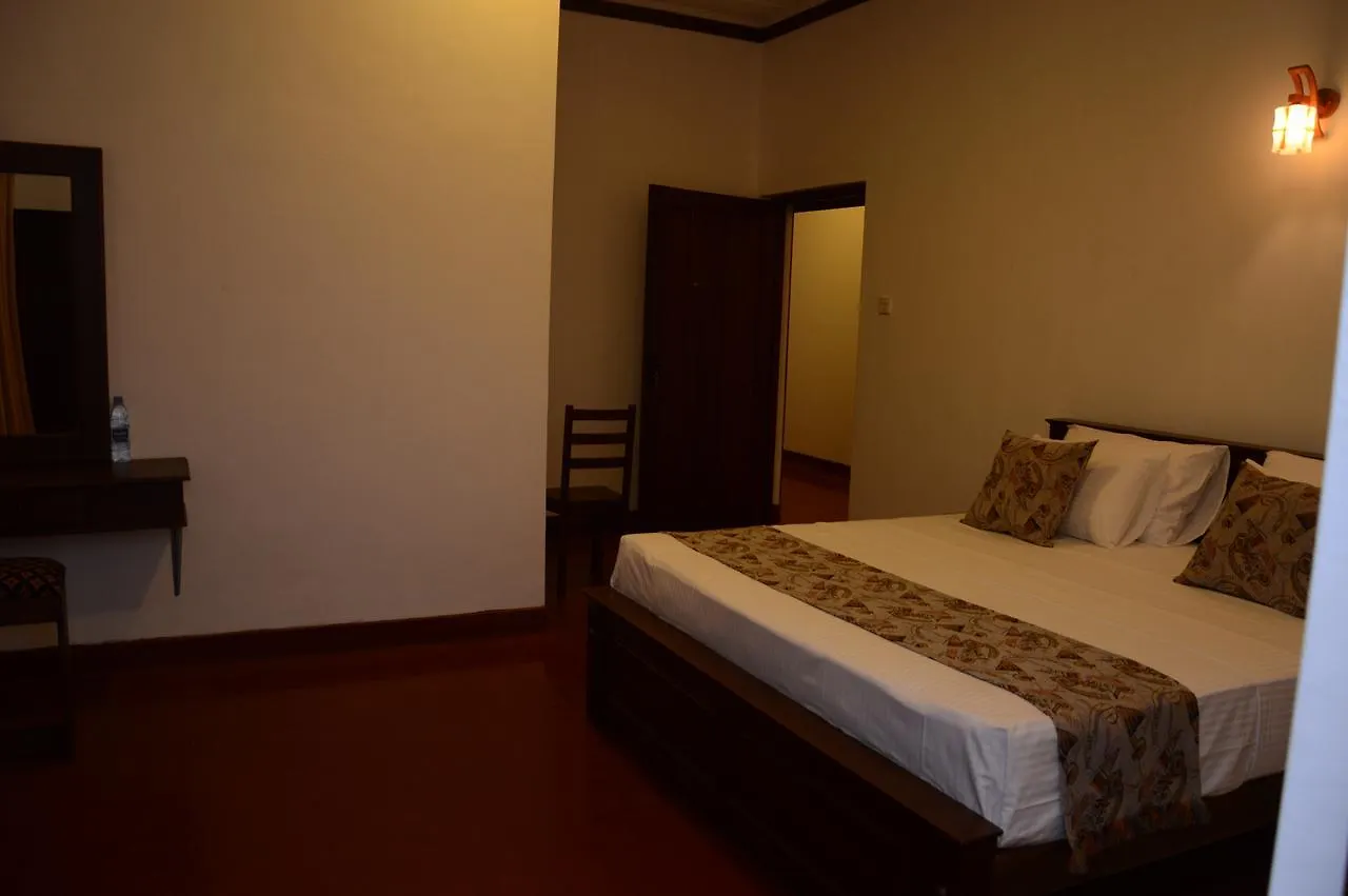 Jasmine Garden Resort Kandy Otel